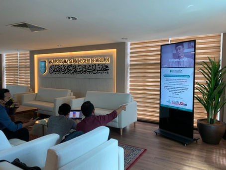 Custronics IoT LED Display Digital Signage