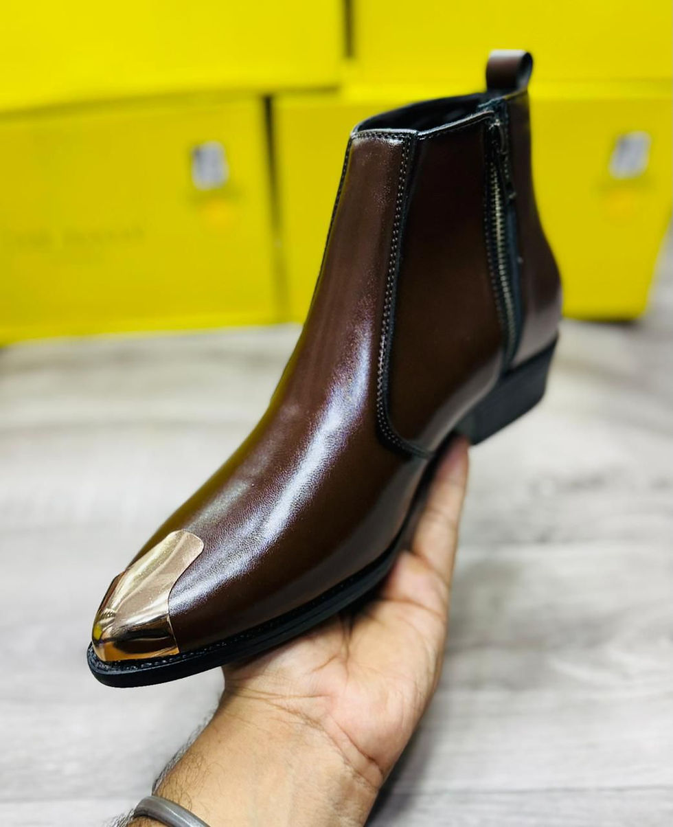 Thumbnail: Ted Baker

(chelsea boots)
Top leather quality
