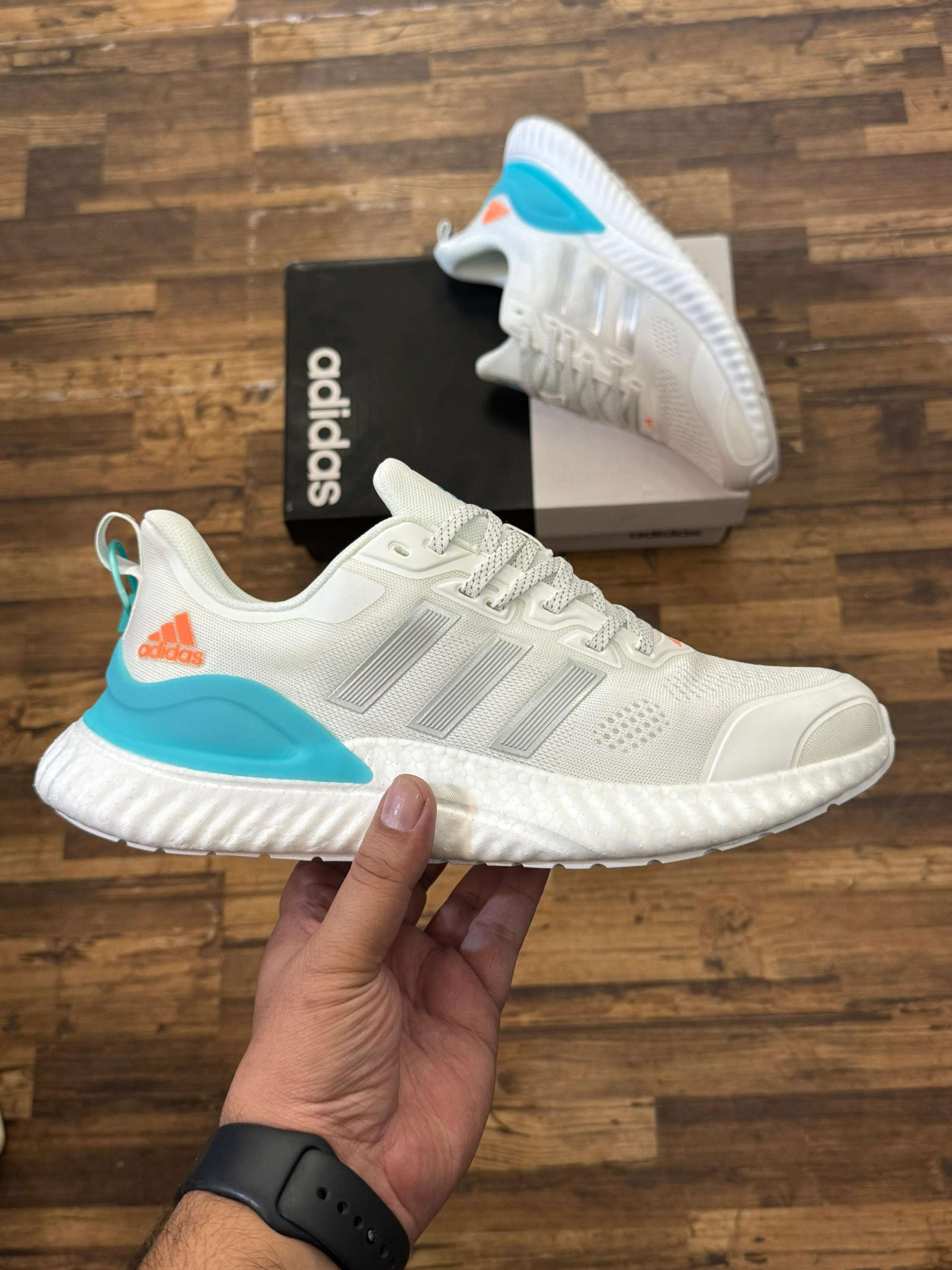 Adidas bounce 2024
Top Quality