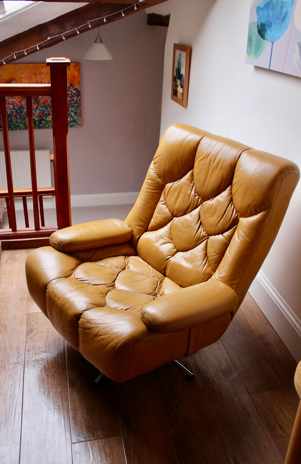Thumbnail: Vintage Leather Tetrad Nucleus Swivel Armchair