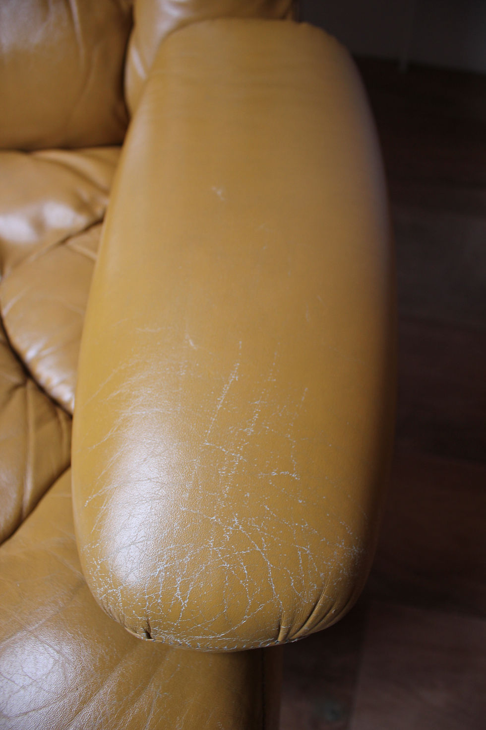 Thumbnail: Vintage Leather Tetrad Nucleus Swivel Armchair