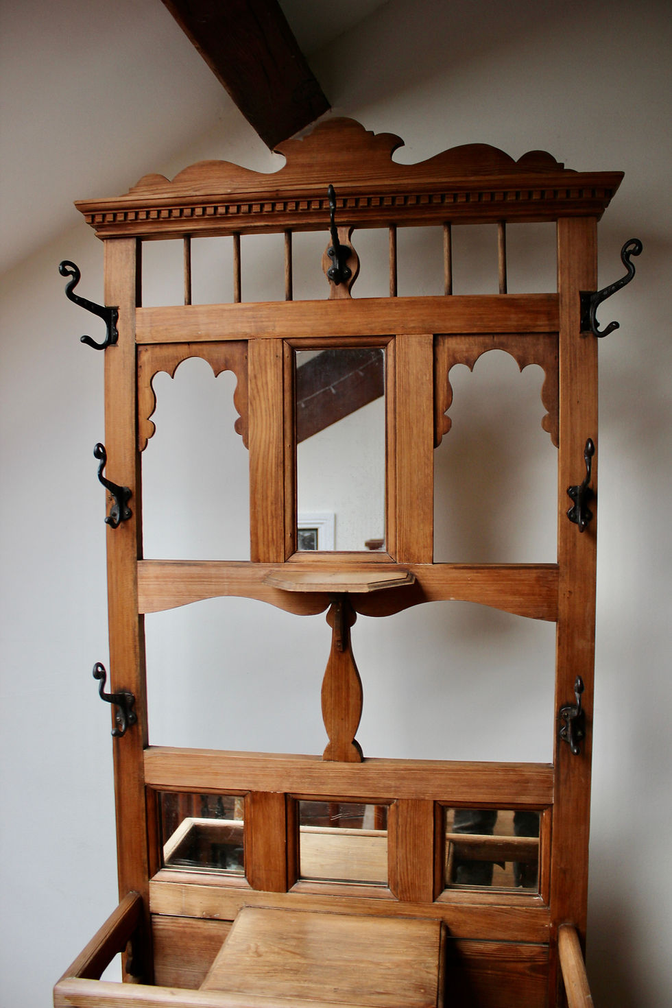 Thumbnail: Edwardian Antique Pine Hall Coat & Hat Stand
