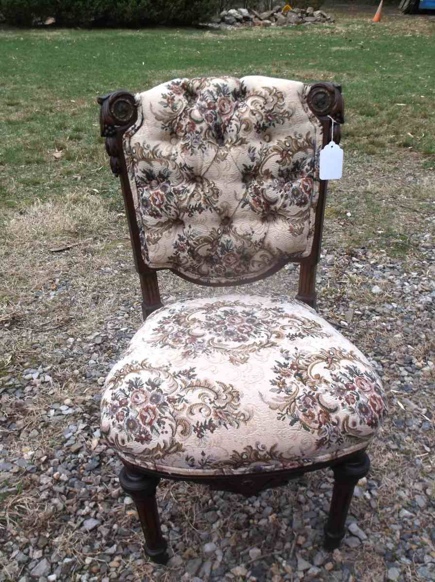 Thumbnail: Vintage stenciled chair with turned legs