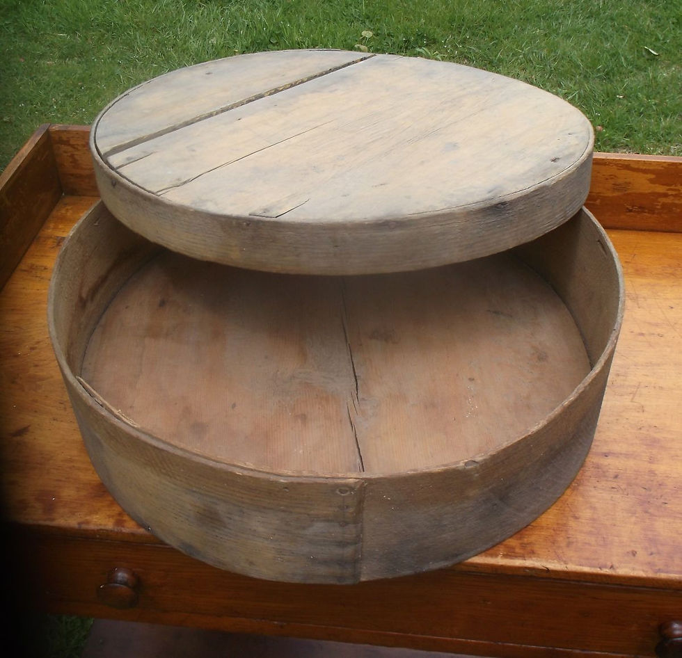 Round wooden box with lid