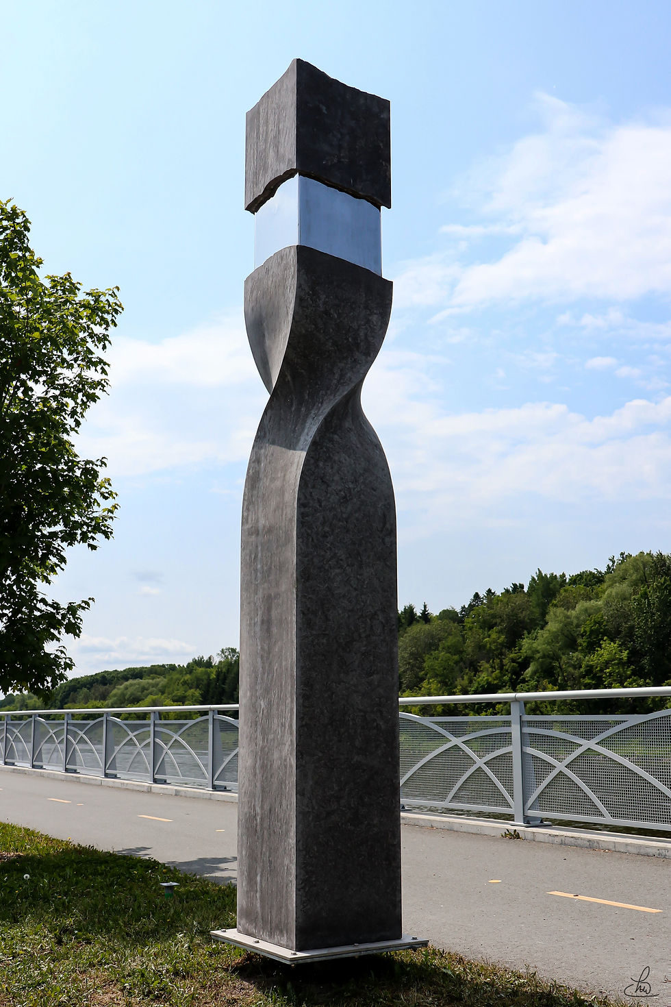 Titre: "Éolithe"