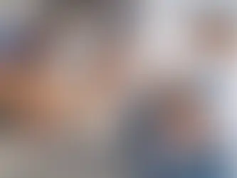 Achilles tendon, ankle, and foot pain often become chronic with age, activity, or overload. Learn why pain appears at the start of movement, why it rarely goes away on its own, and how shock wave therapy combined with proper load can help.