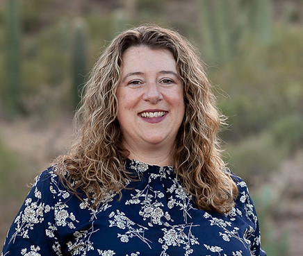 Dr. Amanda Smicklas has been liscensed for 23 years and specializes in diagnosing and treating conditions related to the spine , muscles, joints, and nervous system. 