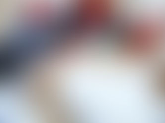 Pareja divorciada calculando gastos extraordinarios navidad hijos con abogada familia Catalunya