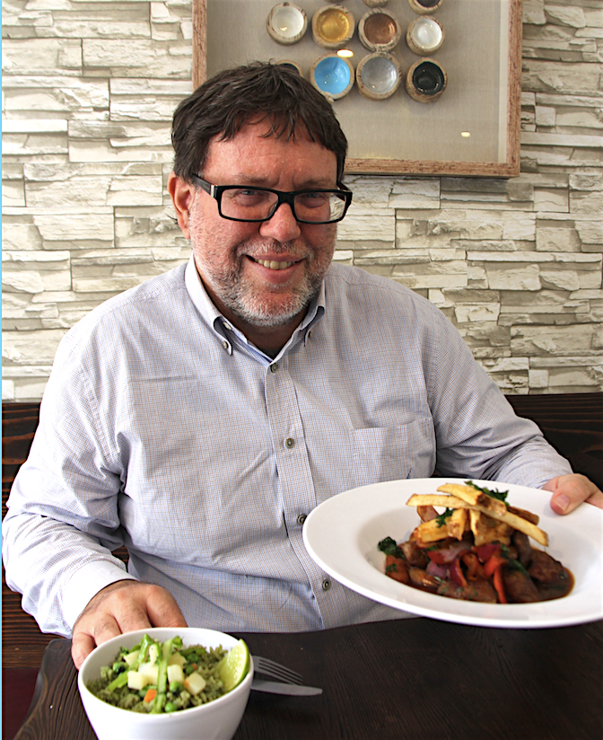 Conrado Falco, Director de la Oficina Comercial de Perú en Nueva York, un especialista en productos, talentos, gastronomía economía e historia de Perú.