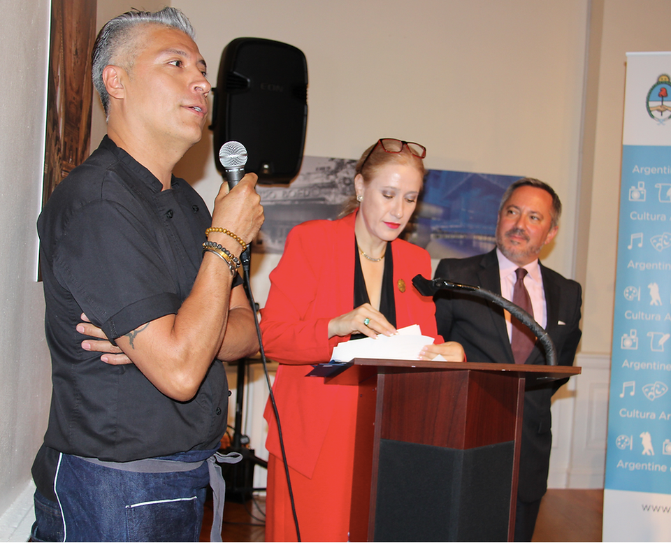 CHEF GARCIA AGRADECIO RECONOCIMIENTO