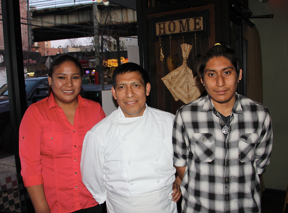 Familia Zhicay, propietarios de Casa del Chef Bistro
