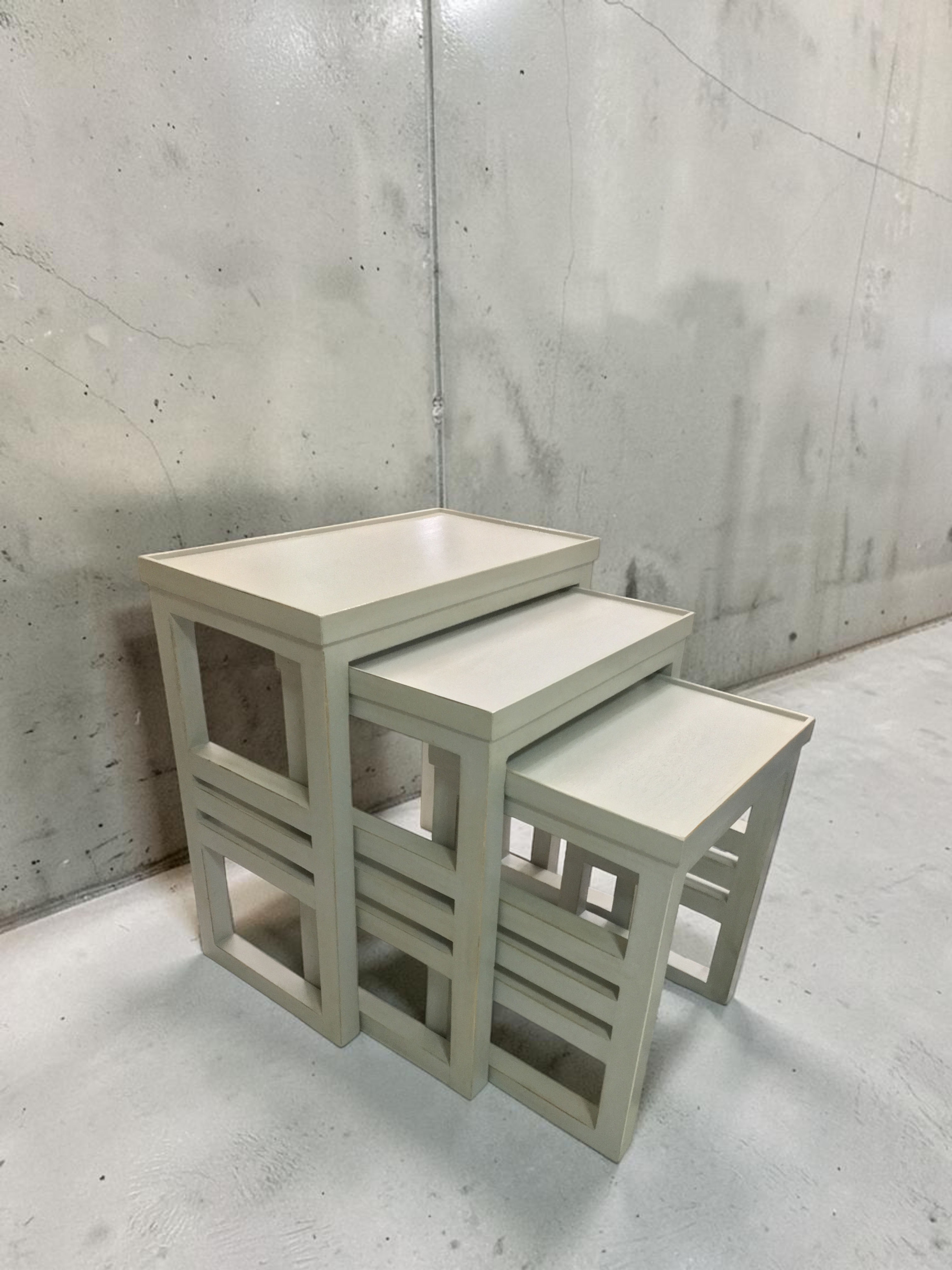 Set Tres Mesas de Apoyo Grises 60x60x30