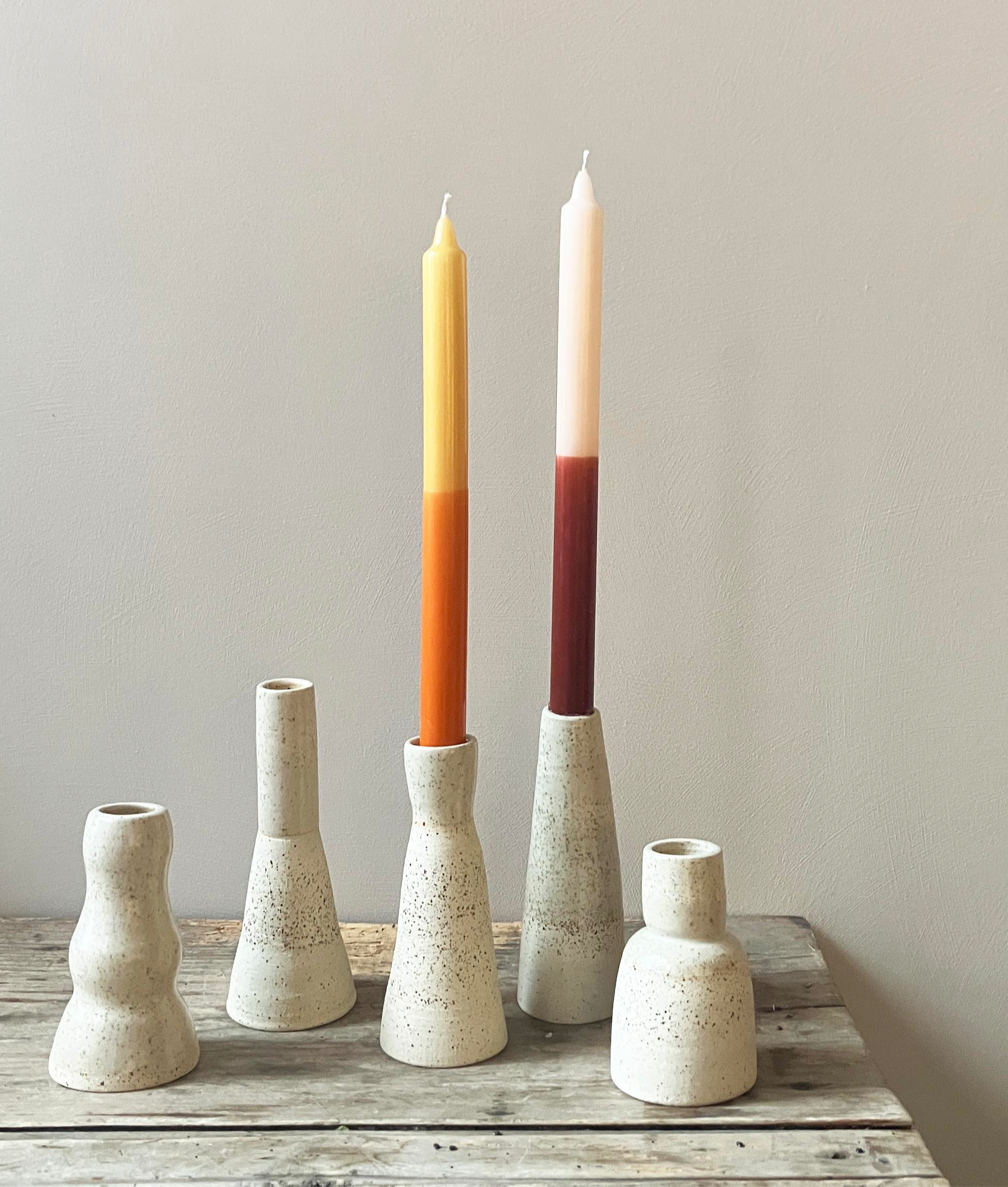 Kandelaars - klein-  in spikkelklei, deels glanzend geglazuurd