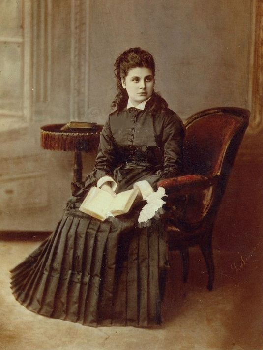 Султан Махмуд и Анна Петровна. Как на самом деле связаны