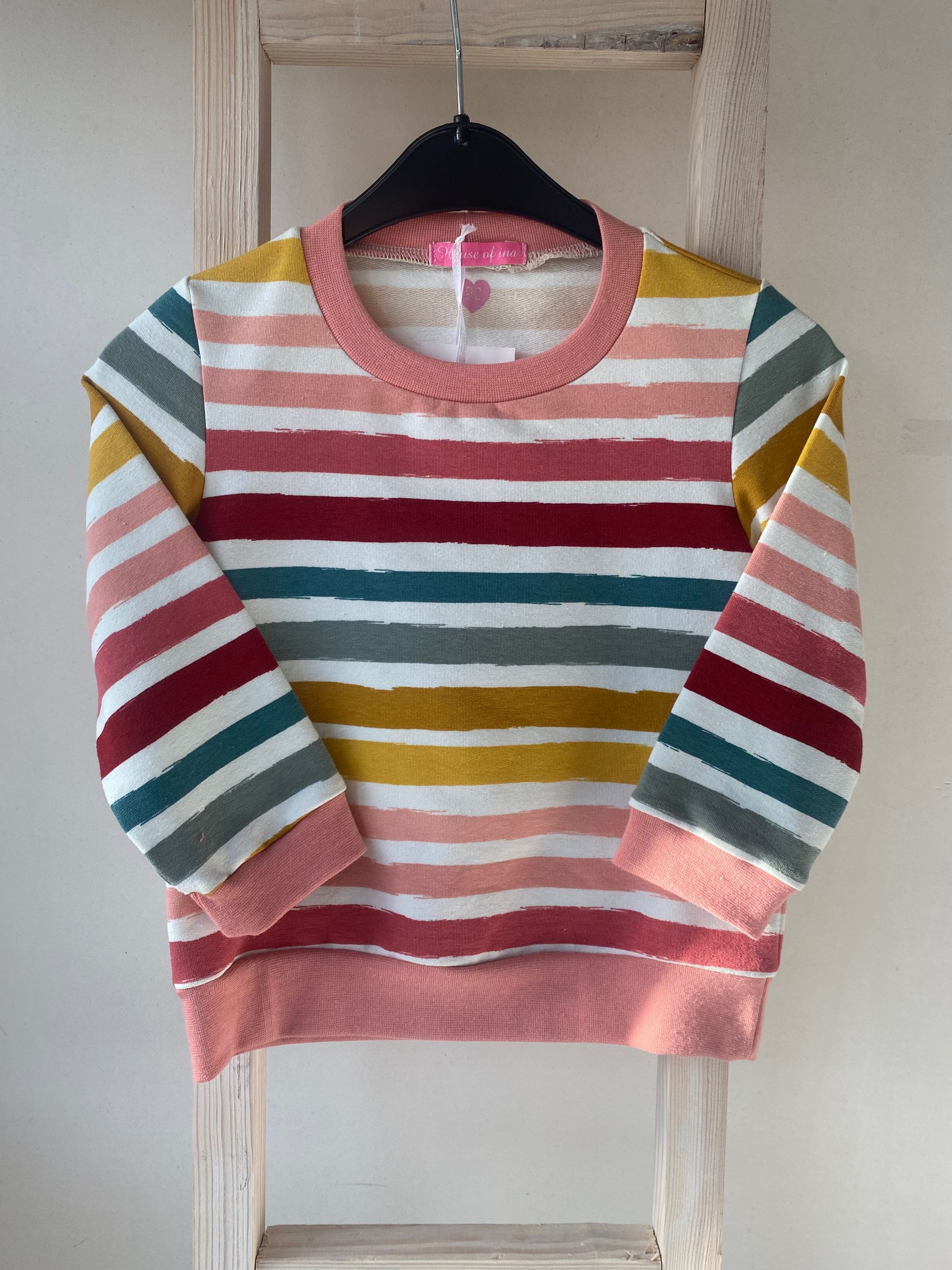 vooraanzicht strip sweater