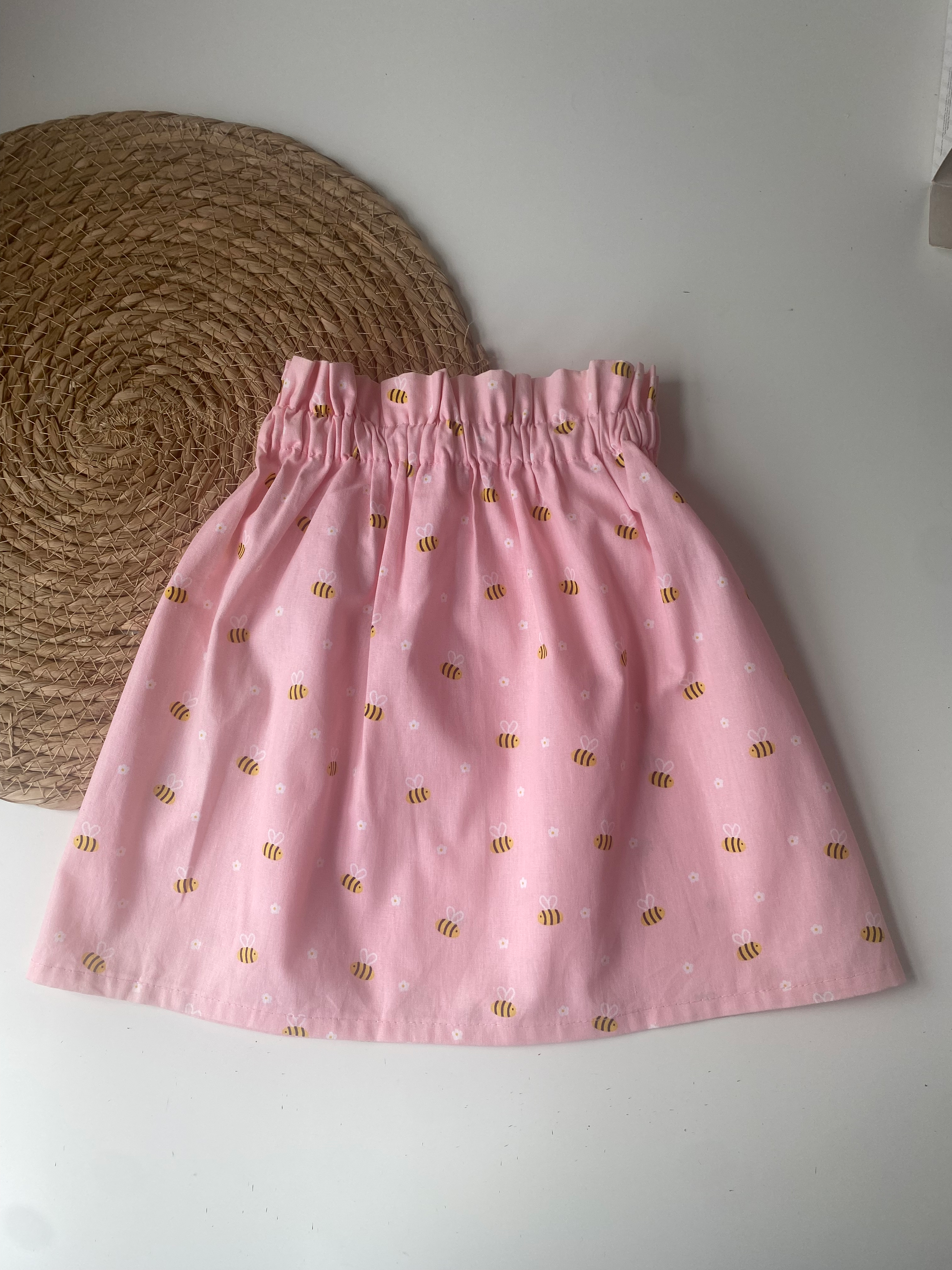 licht roze bijtjes rokje