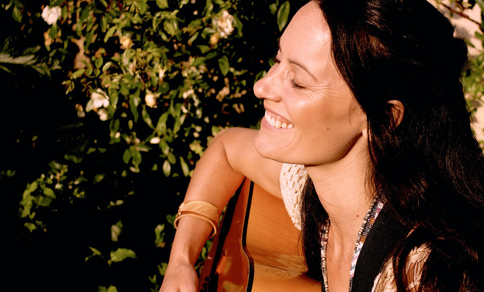 CarrieGuitarSun4 copy.jpeg