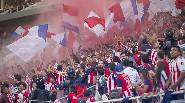 chivas-fans.jpg