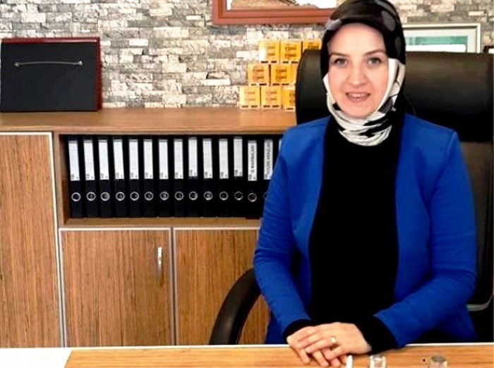 AK PARTİ İL KADIN KOLLARI BAŞKANI ÖZGECAN VAHŞETİNE SESSİZ KALMADI