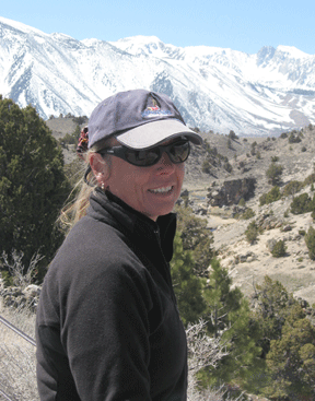 Zuzana-with-cap.gif
