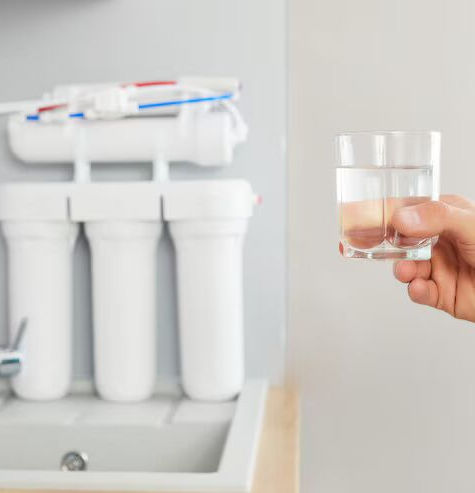 The Environmental Impact of Single-Use Plastics and How Water Filters Offer a Sustainable Solution