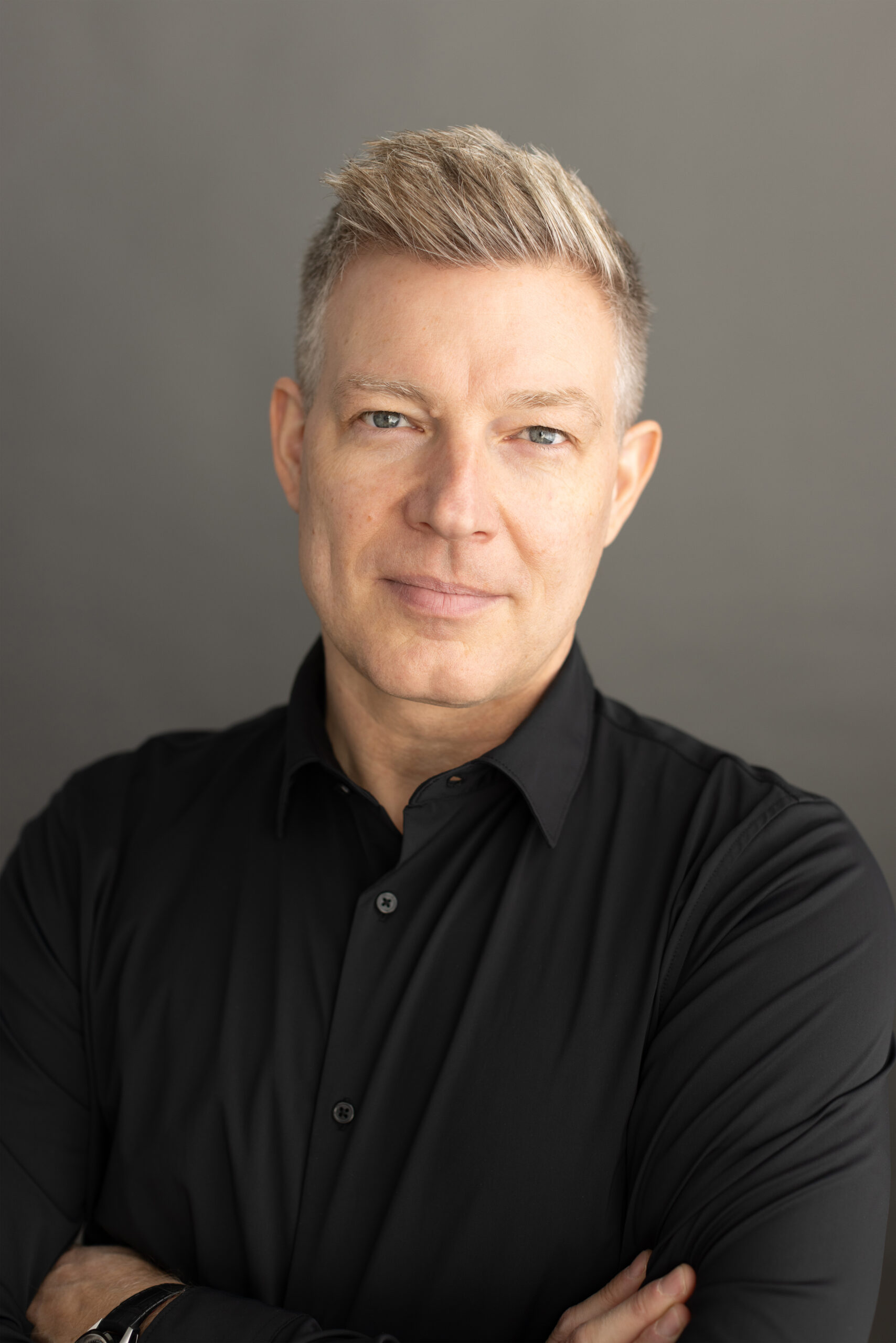 FabianGeyrhalter_headshot_dtl-9324_final2-scaled.jpg