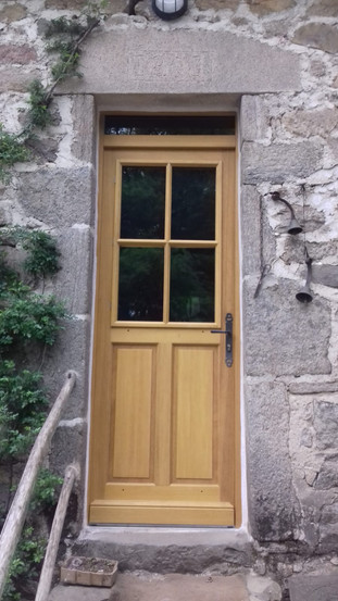 Fenêtre et porte en chêne secteur pleaux