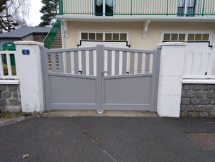 Pose de deux portails en aluminium