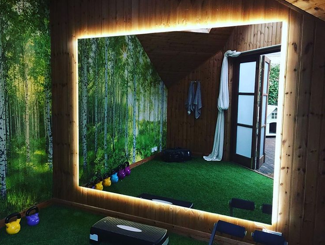 Home gym LED mirror in Sevenoaks.PNG