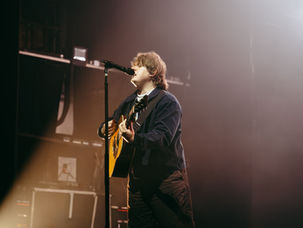LEWIS CAPALDI WOWS THE AUDIENCE WITH A COMPLETELY ACCESSIBLE VENUE!