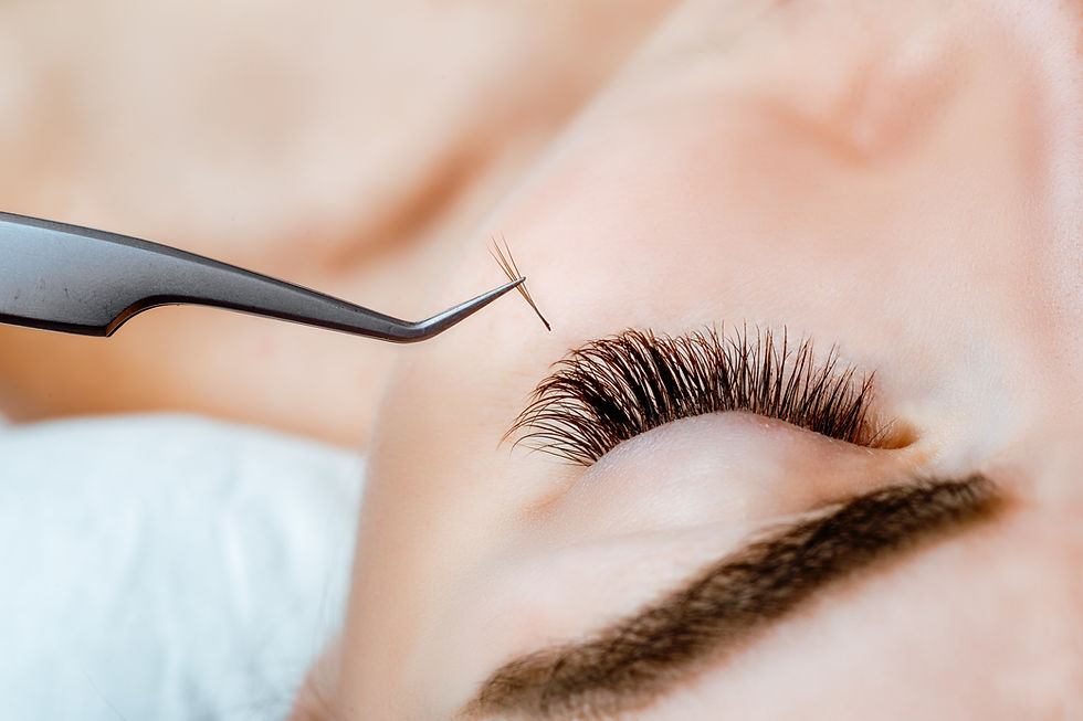 woman-eye-with-long-eyelashes-eyelash-extension-lashes-close-up.jpg