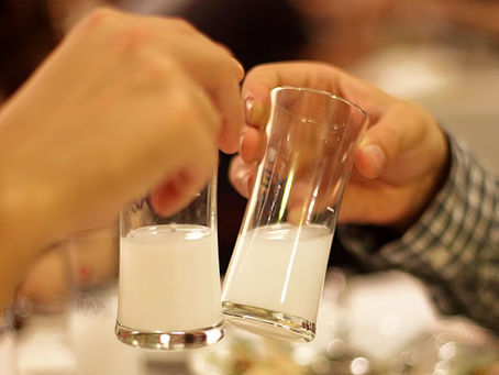Rakının Psikolojik Etkileri: Neden "Aslan Sütü" Denir?