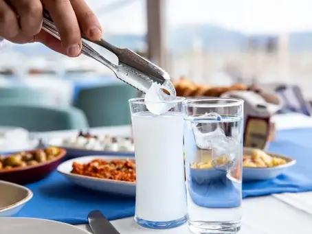 Rakı ve Çay: Sofranın İki Devi