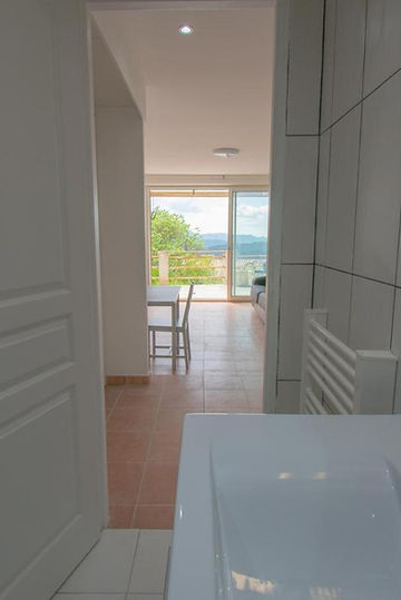 Appartement Jasmin : location de vacances Saint-Cézaire-sur-Siagne