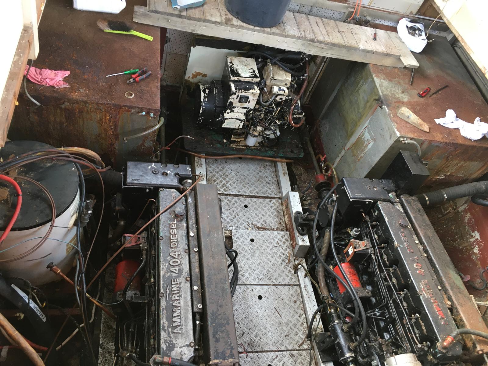 hivernage moteur bateau hors-bord en atelier