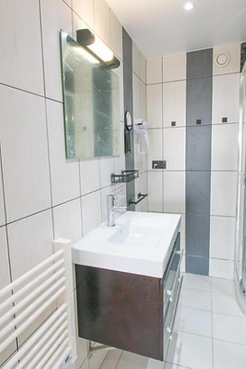 Appartement Jasmin : location de vacances Saint-Cézaire-sur-Siagne