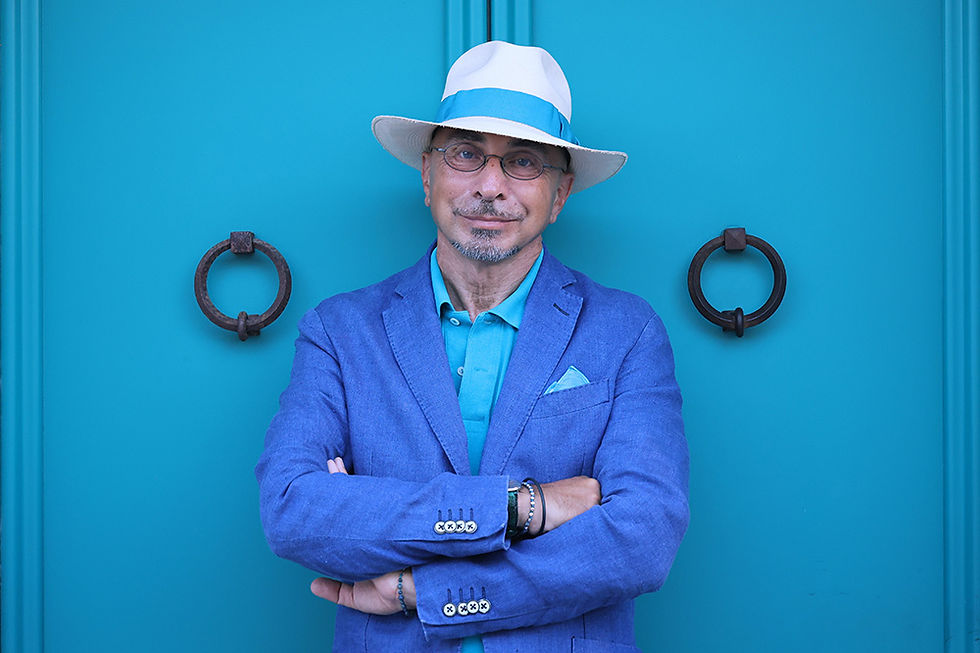 Niky Marcelli, dal giornalismo d’inchiesta alla letteratura: una vita tra cronaca, cultura e stile