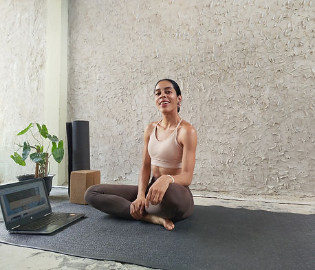 keren-coffeeyyoga_edited.jpg
