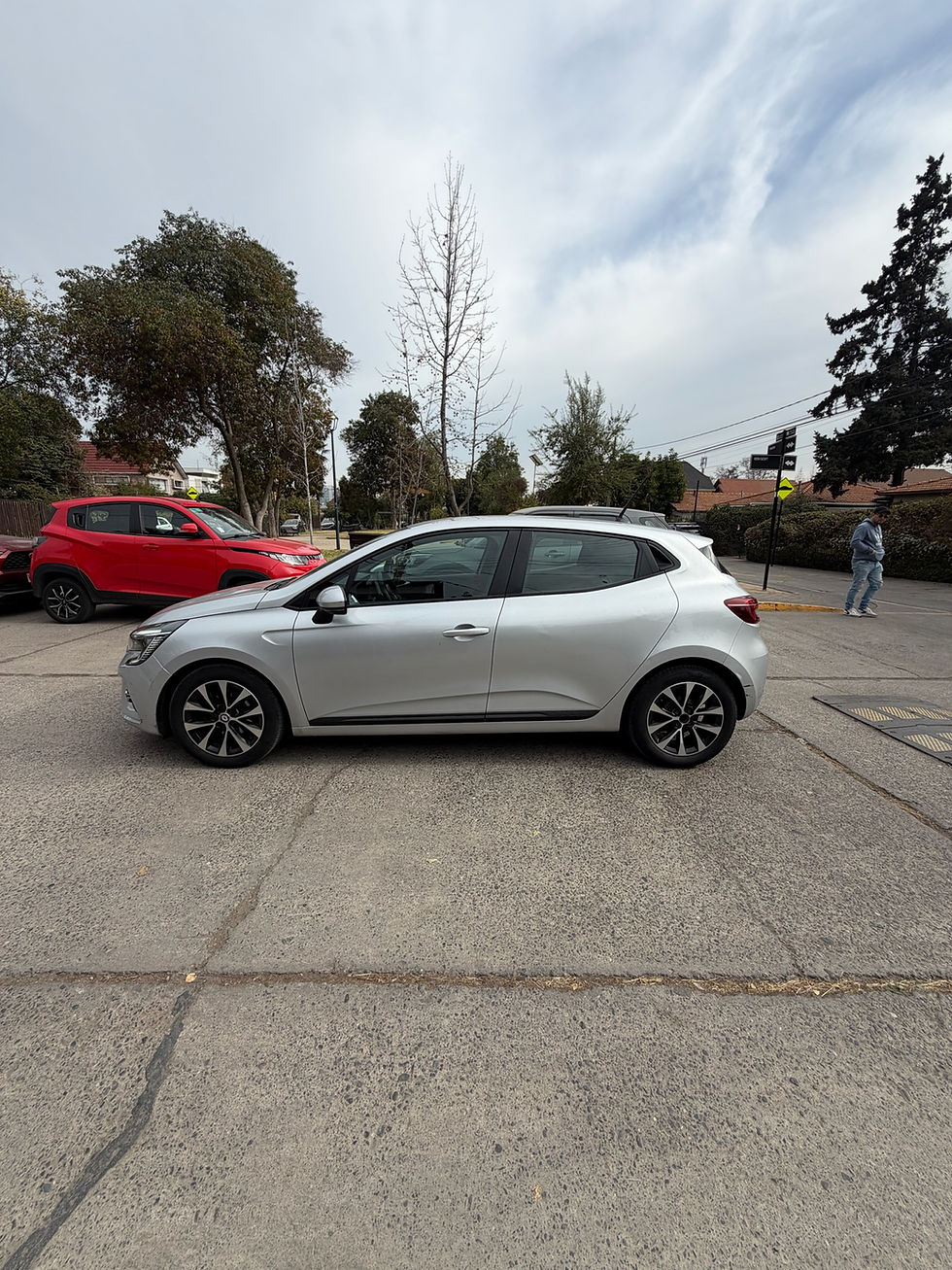 Miniatura: 2023 Renault Clio Zen