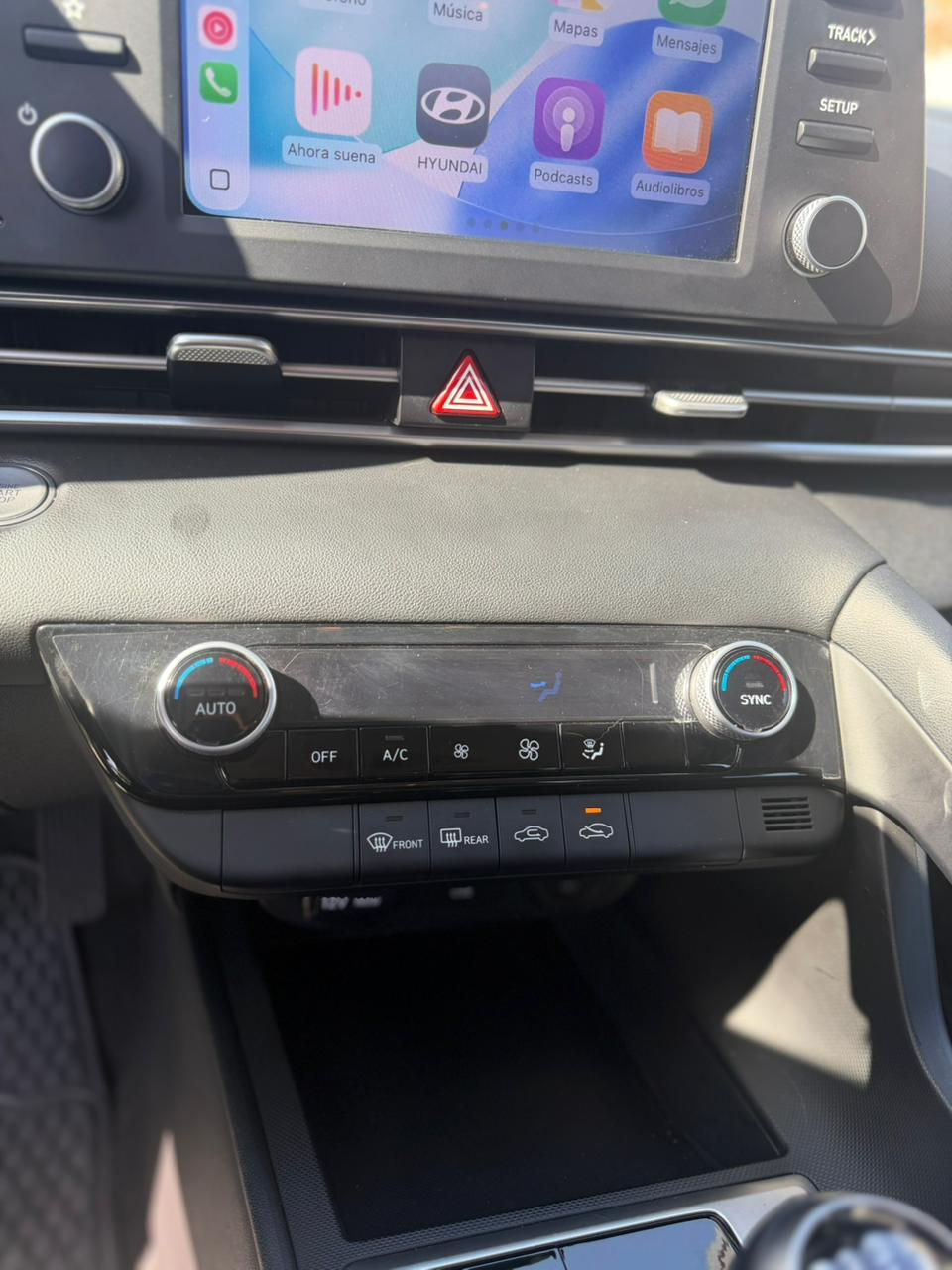 Miniatura: 2022 Hyundai Elantra Valué