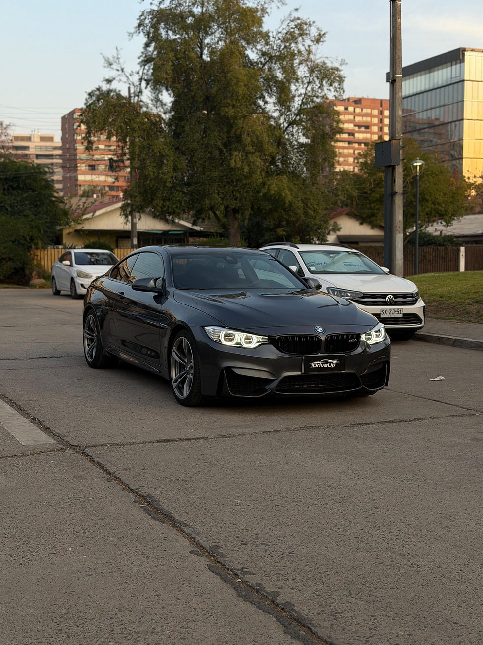 Miniatura: 2017 BMW M4