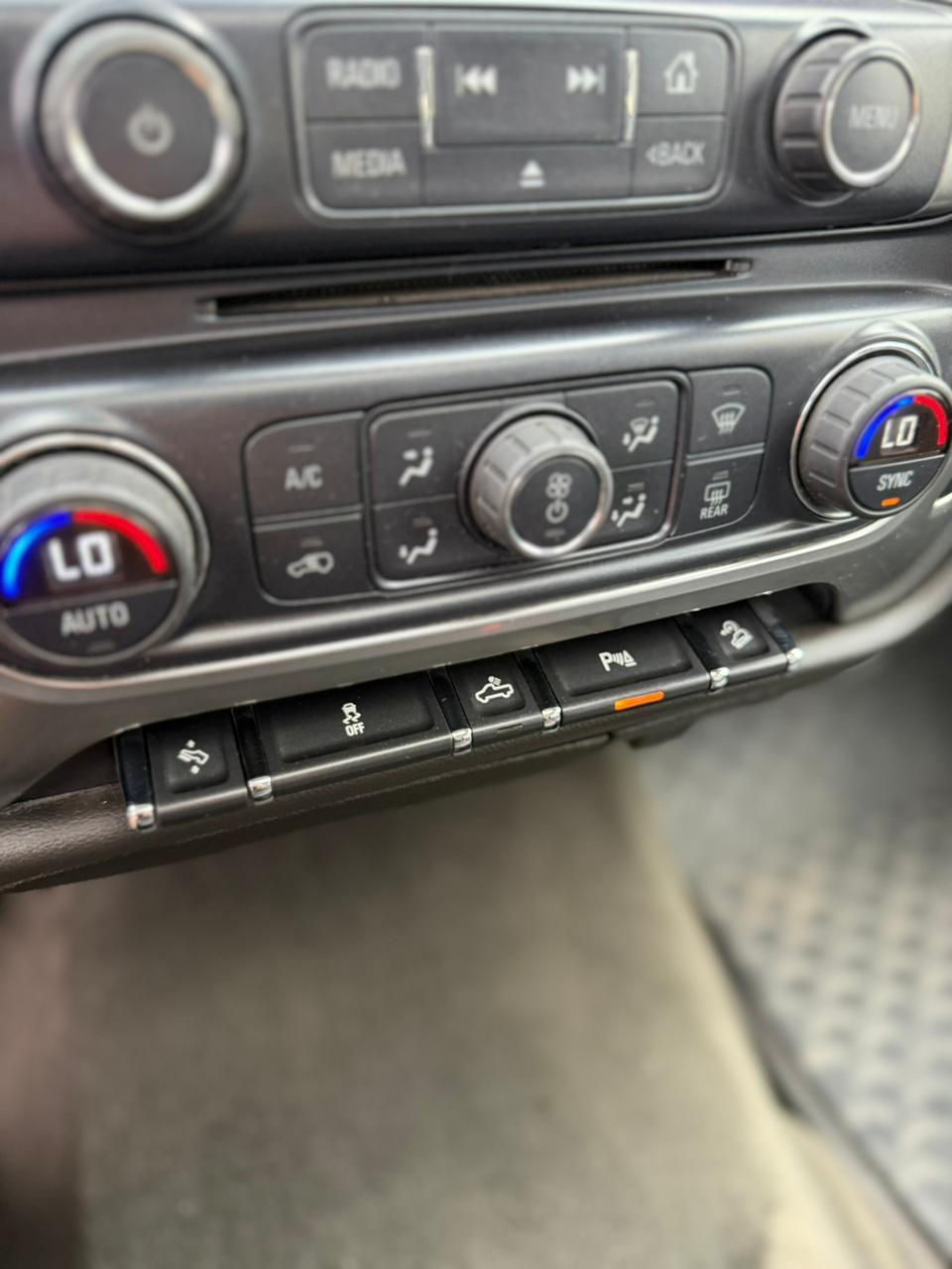 Miniatura: 2017 Chevrolet Silverado LTZ