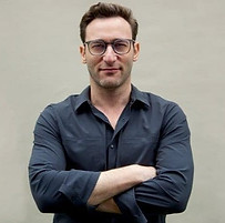 simon-sinek-toolshero_edited.jpg