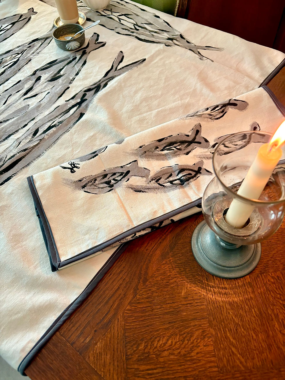 Miniaturbild: SUR-NAPPE ET SES DEUX SERVIETTES FLEURS DU JARDIN COTON D’ARMENTIÈRES 