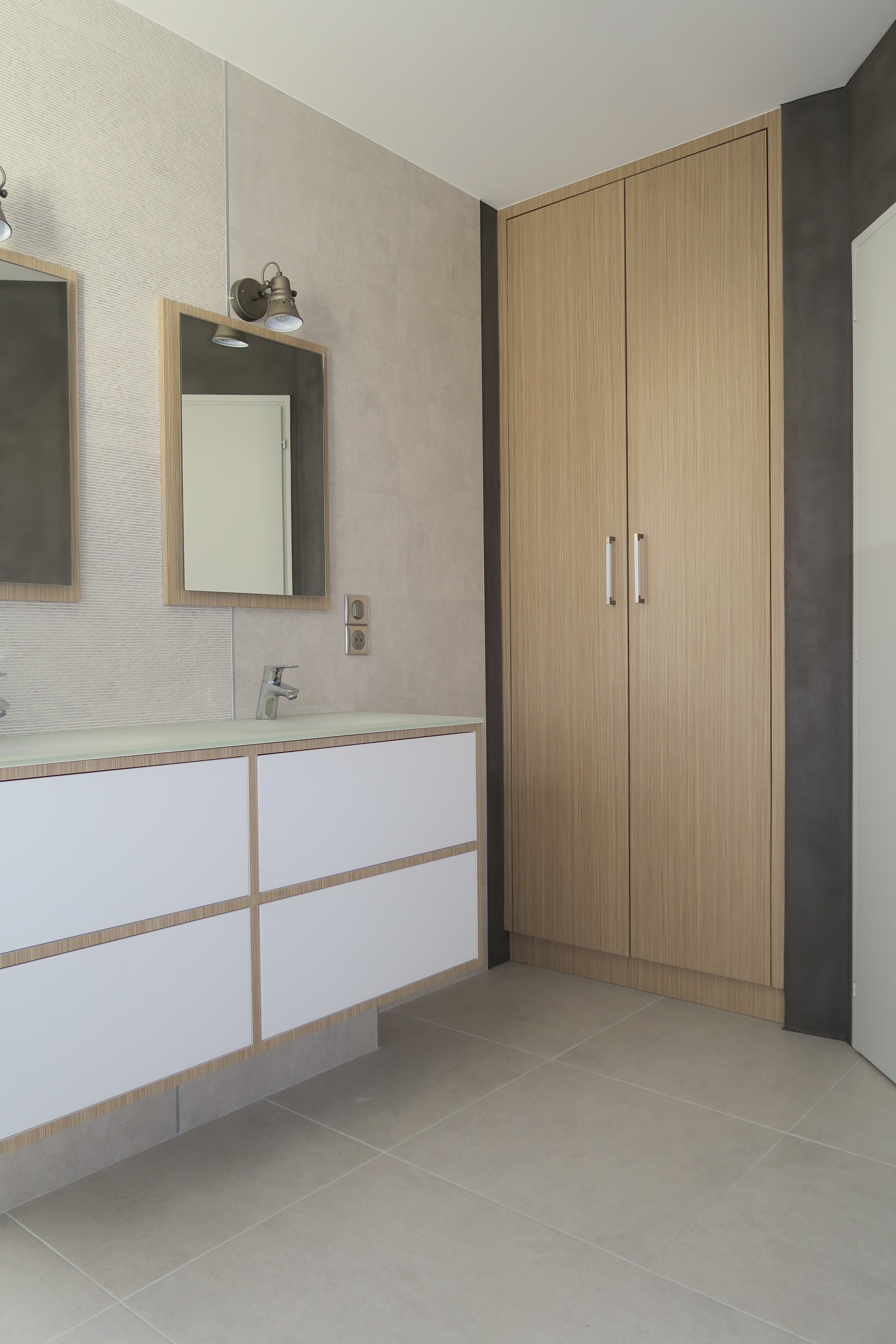 Placard de salle de bain sur-mesure