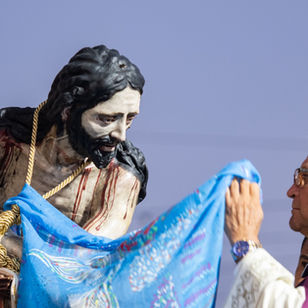 San Miguel de Allende registró saldo blanco durante la tradicional Traída del Señor de la Columna.