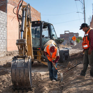 En San Miguel de Allende, sigue avanzando la construcción de más pavimentaciones como ocurre en Ejido de Tirado.