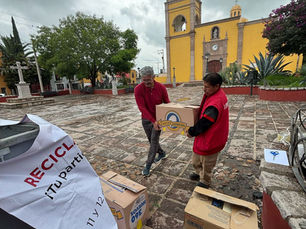 Con entusiasmo y compromiso ciudadano, San Miguel de Allende vivió una exitosa jornada doble de recolección de libros y libretas en desuso, como parte de la campaña del Gobierno Municipal por el reciclaje y la economía circular.