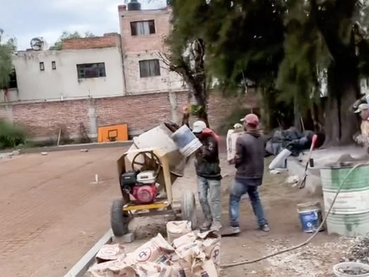 En San Miguel de Allende, la obra pública sigue avanzando en los puntos del territorio municipal donde más se necesita y mejora la calidad de vida de miles de las familias sanmiguelenses.