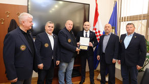 Susret ministra Anušića s članovima Udruge Tigar 90/91 Rakitje